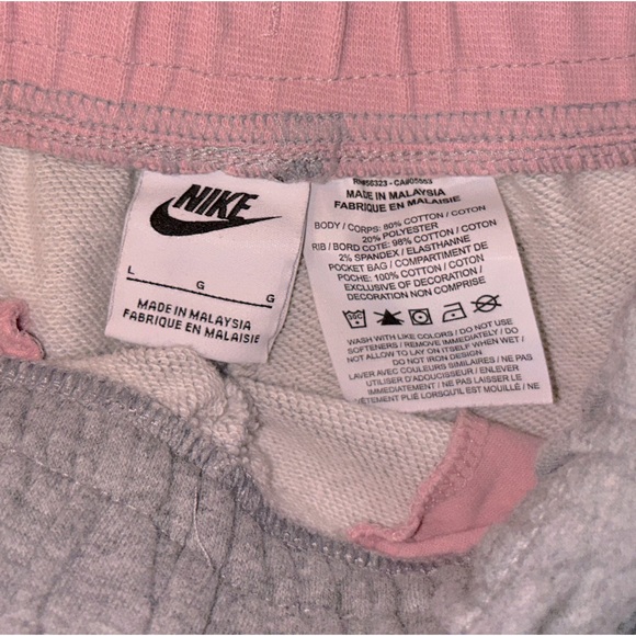 Nike girls Hoodie and shorts matching outfit, Size Large - Picture 7 of 16